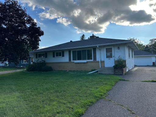 2739 Chippewa Avenue, North Saint Paul, MN 55109
