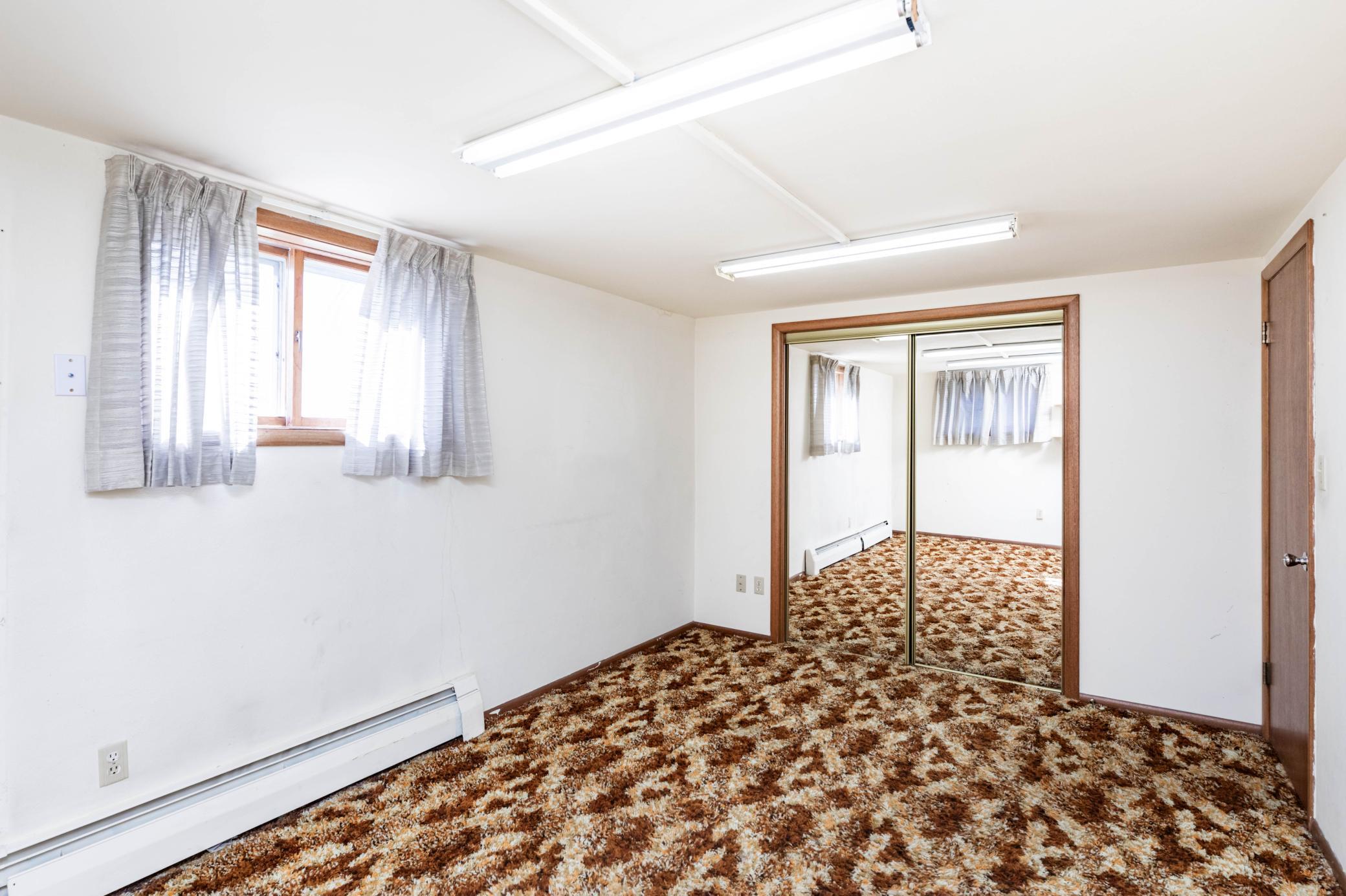 Lower bedroom