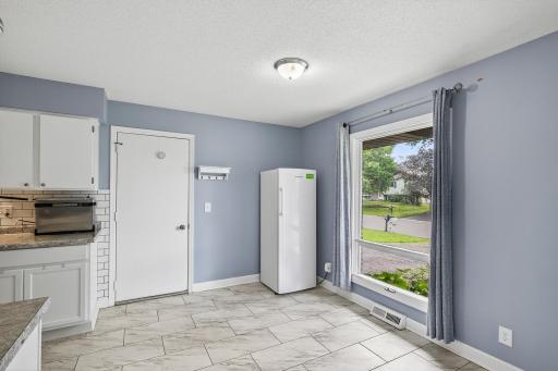 7400 Ivystone Avenue S, Cottage Grove, MN 55016