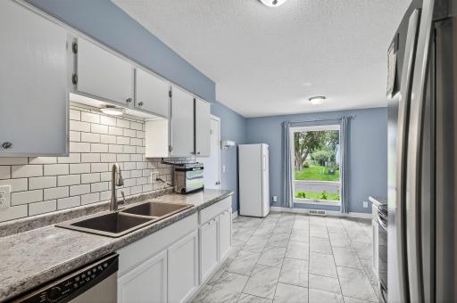 7400 Ivystone Avenue S, Cottage Grove, MN 55016