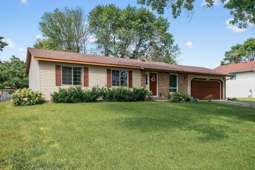 7400 Ivystone Avenue S, Cottage Grove, MN 55016