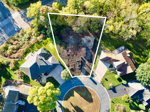 Lot lines are approximate for visualization purposes only