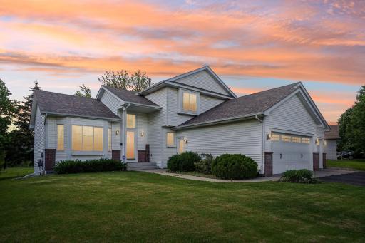 4717 Oxborough Gardens, Minneapolis, MN 55443