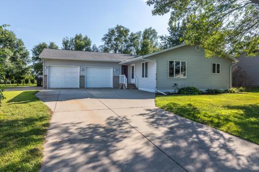 218 6th Street SW, Melrose, MN 56352