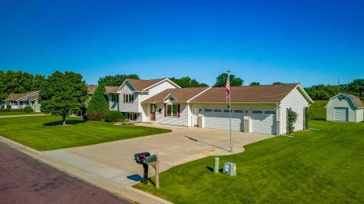 901 9th Avenue SE, Waseca, MN 56093
