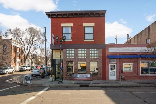 Enjoy the perks of living in the Payne-Phalen neighborhood!