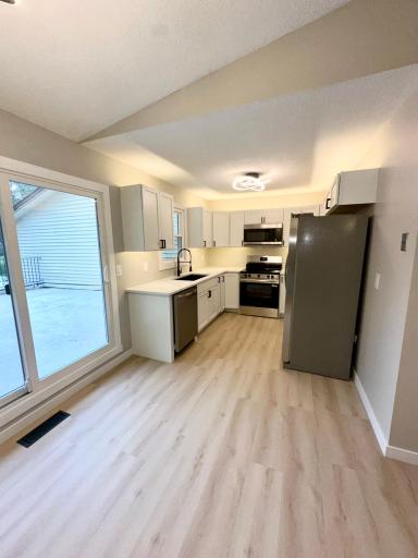 11004 Trail West Road, Bloomington, MN 55437