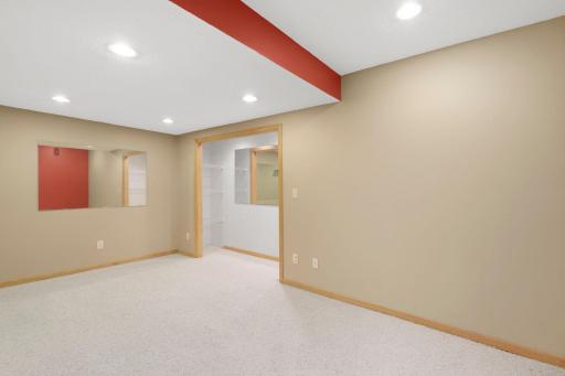 18580 Elgin Avenue, Farmington, MN 55024