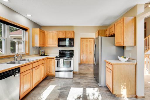 18580 Elgin Avenue, Farmington, MN 55024
