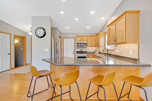 8766 Troy Marquette - Great Breakfast Area