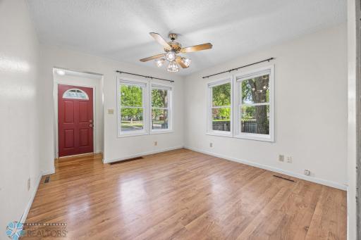 1402 11th Street N, Fargo, ND 58102