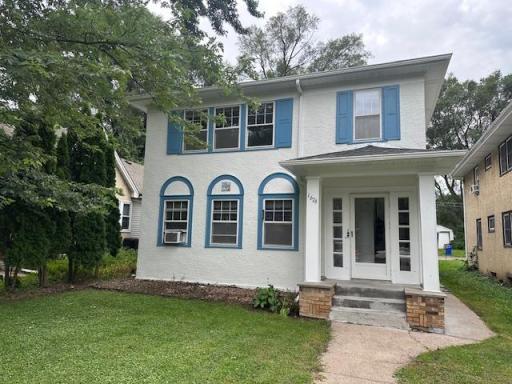 1676 Randolph Avenue, Saint Paul, MN 55105