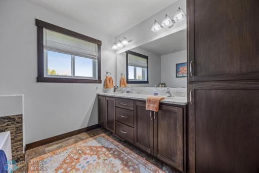 408 Sequoia Drive, Mapleton, ND 58059