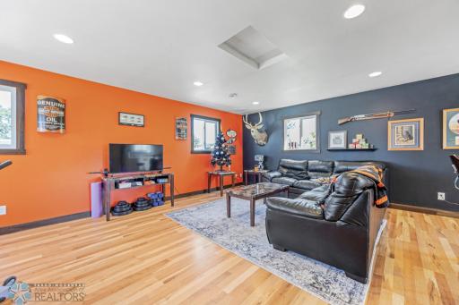 408 Sequoia Drive, Mapleton, ND 58059