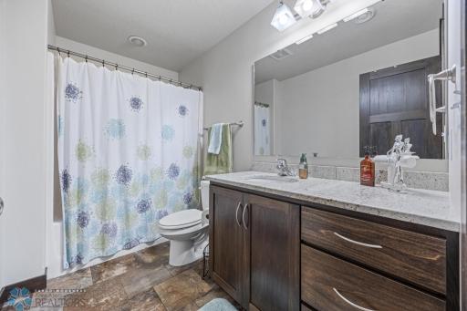 408 Sequoia Drive, Mapleton, ND 58059