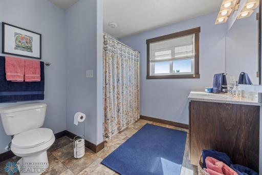 408 Sequoia Drive, Mapleton, ND 58059