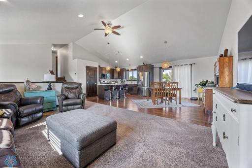 408 Sequoia Drive, Mapleton, ND 58059