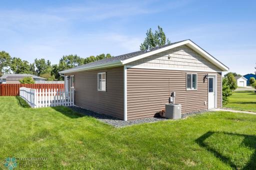 408 Sequoia Drive, Mapleton, ND 58059