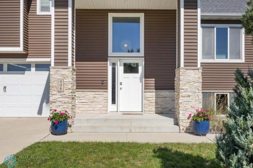 408 Sequoia Drive, Mapleton, ND 58059