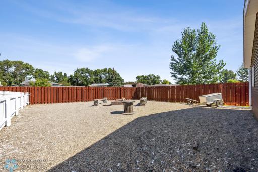 408 Sequoia Drive, Mapleton, ND 58059
