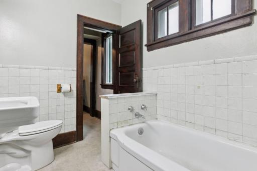 2371 14th Avenue E, Saint Paul, MN 55109
