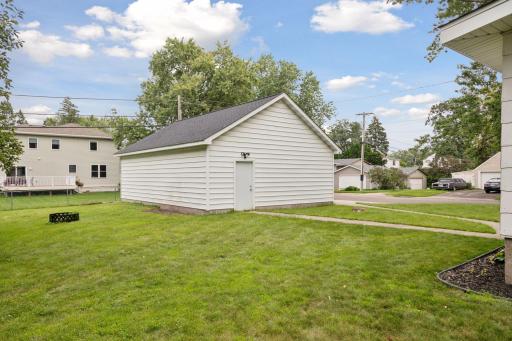 2371 14th Avenue E, Saint Paul, MN 55109