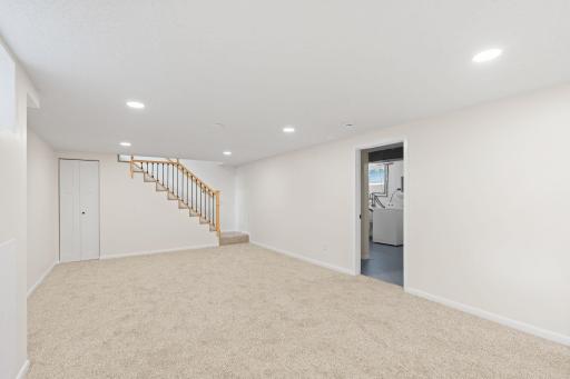 8409 67th Avenue N, Minneapolis, MN 55428