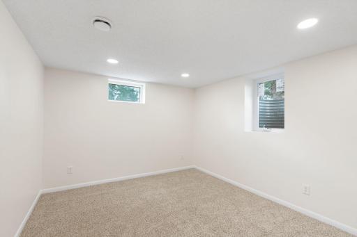 8409 67th Avenue N, Minneapolis, MN 55428
