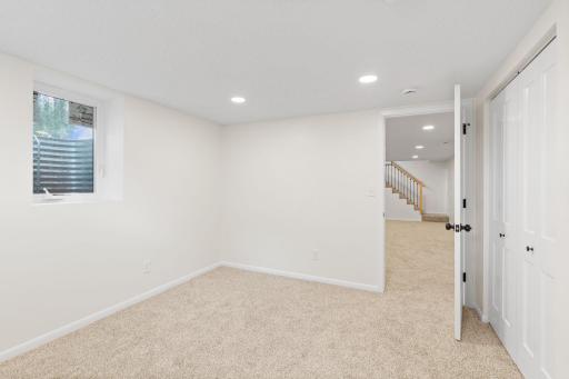 8409 67th Avenue N, Minneapolis, MN 55428