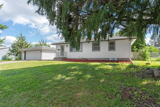 8409 67th Avenue N, Minneapolis, MN 55428