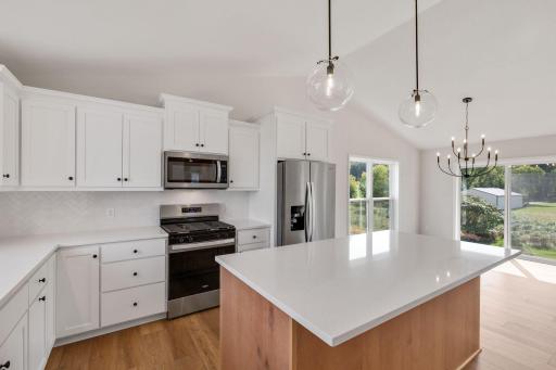 7142 22nd Avenue E, Shakopee, MN 55379