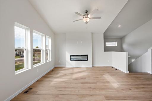 618 Redwood Loop N, Cambridge, MN 55008