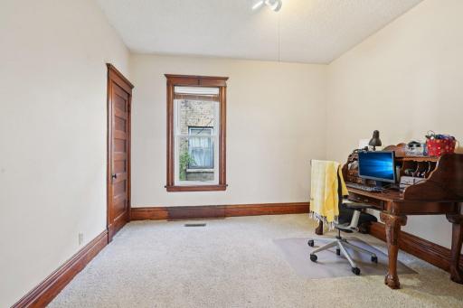617 4th Street NE, Minneapolis, MN 55413