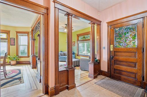 617 4th Street NE, Minneapolis, MN 55413