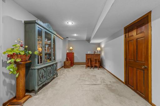 4466 Victoria Street N, Saint Paul, MN 55126