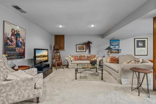 4466 Victoria Street N, Saint Paul, MN 55126