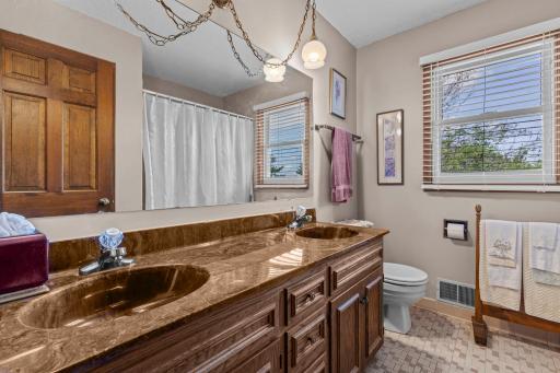 4466 Victoria Street N, Saint Paul, MN 55126