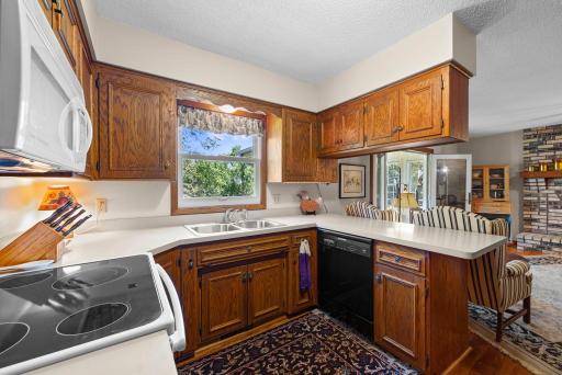 4466 Victoria Street N, Saint Paul, MN 55126