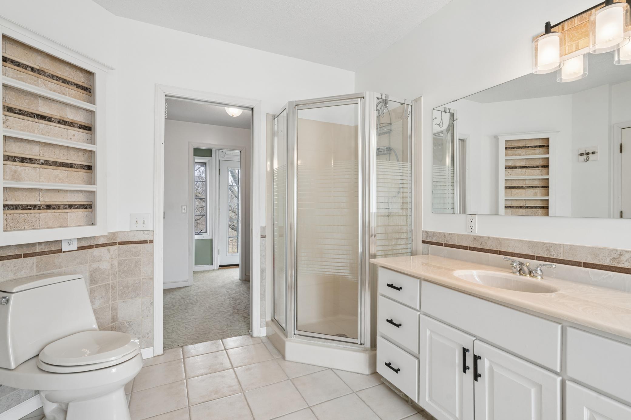 Upper level bathroom