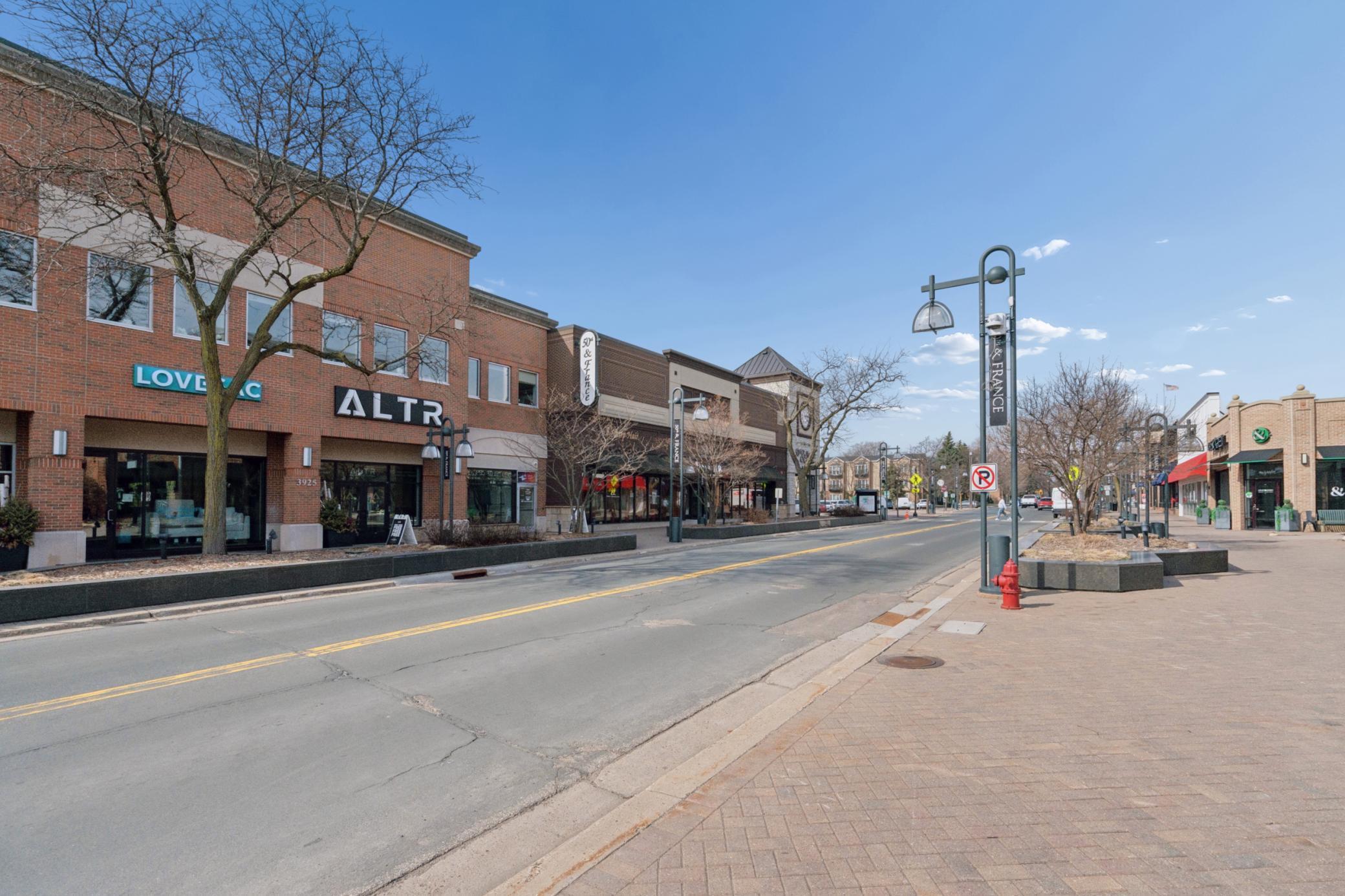 Edina's 50th and France