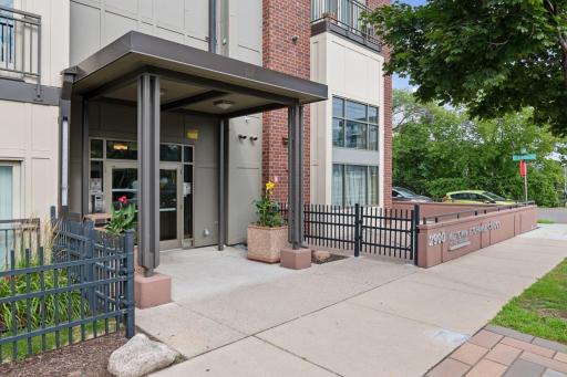Welcome home to this stunning top-level unit!