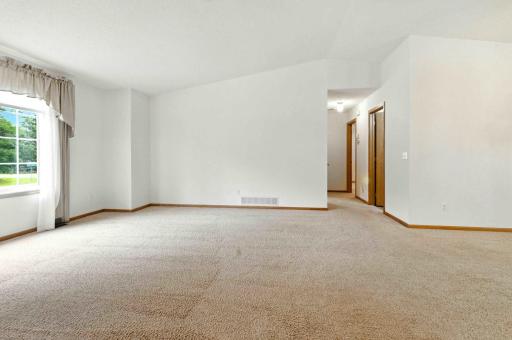 13895 Grand Oaks Court, Baxter, MN 56425