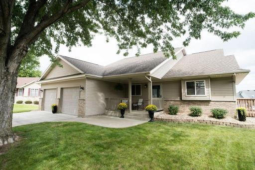 426 Lakewood Lane NW, Rochester, MN 55901