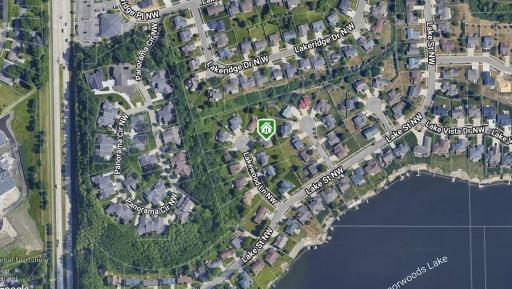 426 Lakewood Lane NW, Rochester, MN 55901