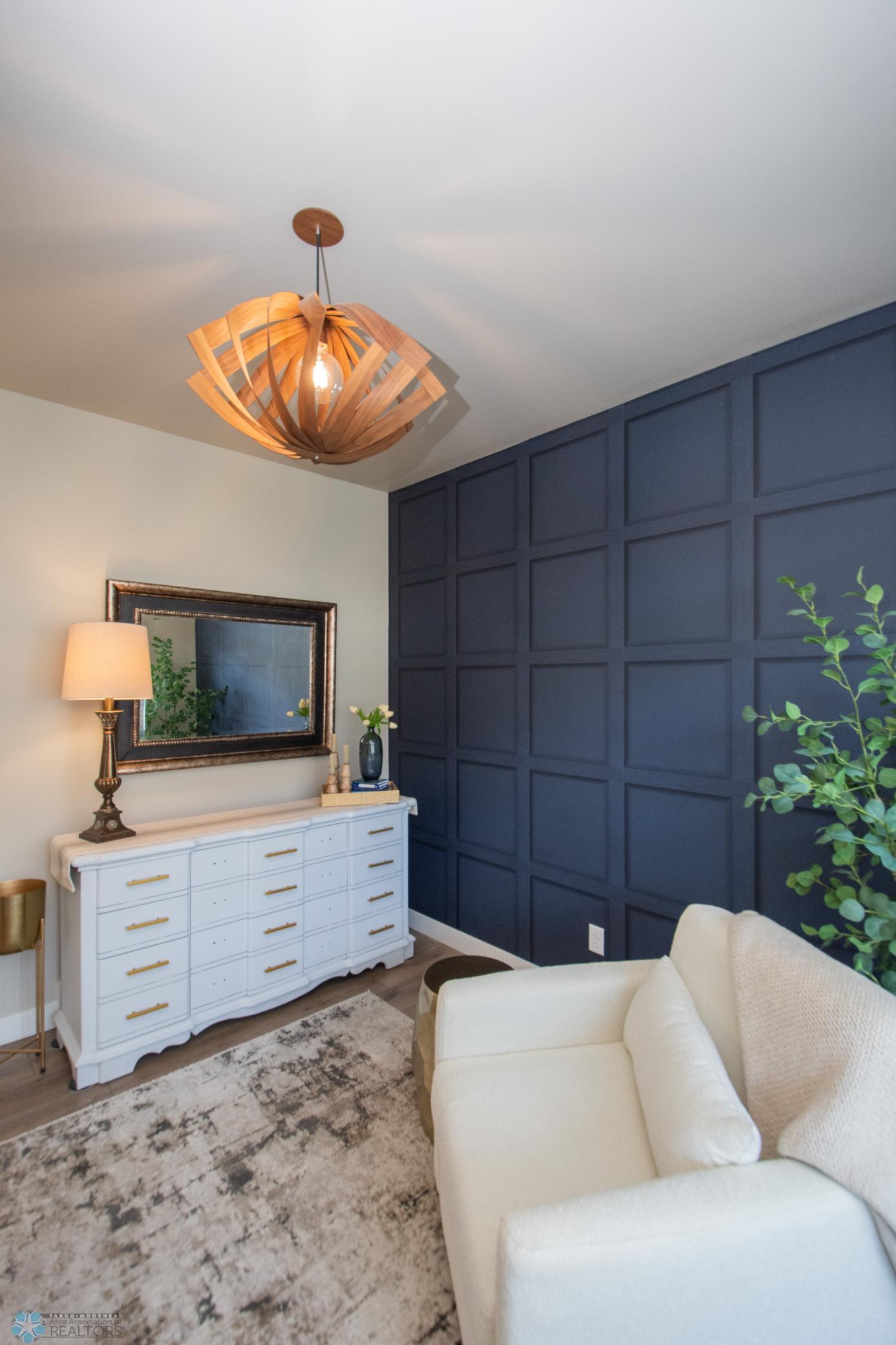 Sitting Room or Extra Bedroom