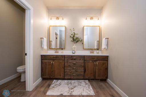 677 Rania Way W, West Fargo, ND 58078