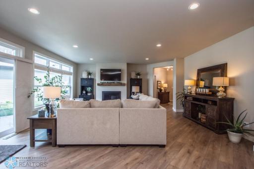 677 Rania Way W, West Fargo, ND 58078