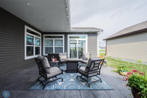 677 Rania Way W, West Fargo, ND 58078
