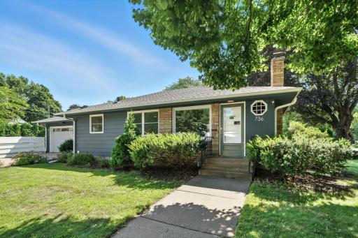736 Iowa Avenue W, Saint Paul, MN 55117
