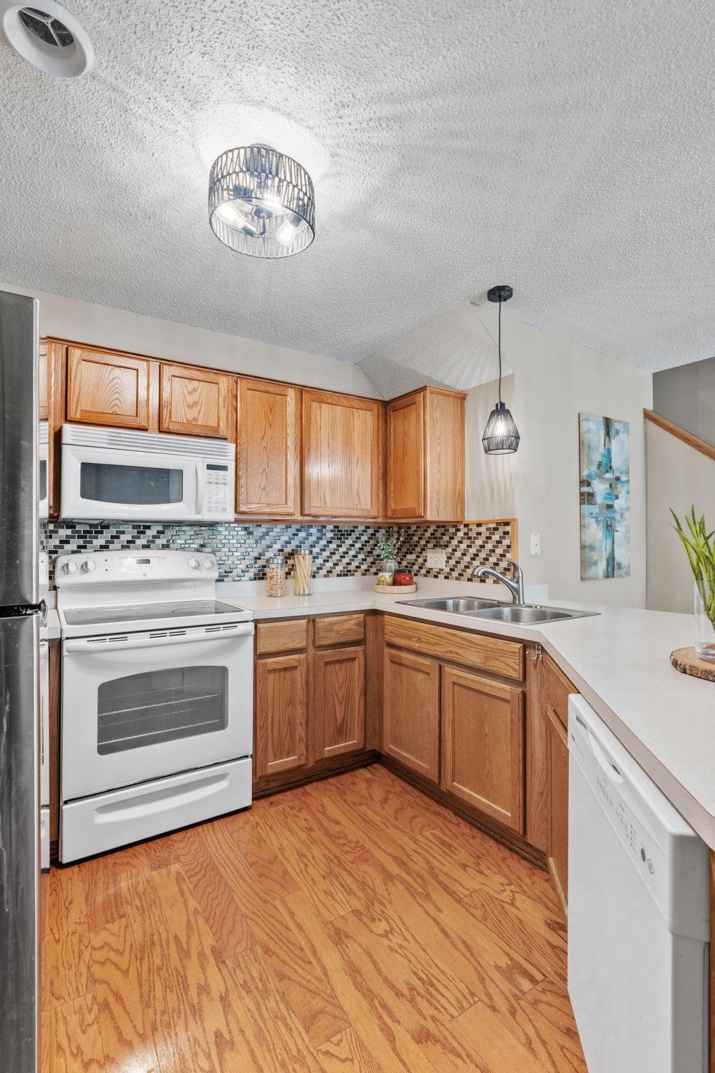 16-web-or-mls-8638 Quarry Ridge Ln B-16.jpg